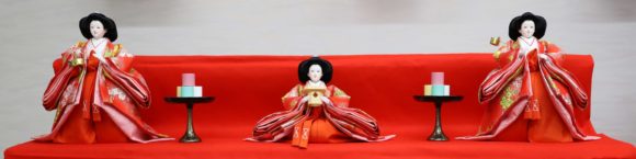 雛人形の七段飾りに飾る雛道具の配置と意味は？ | 人形の東玉